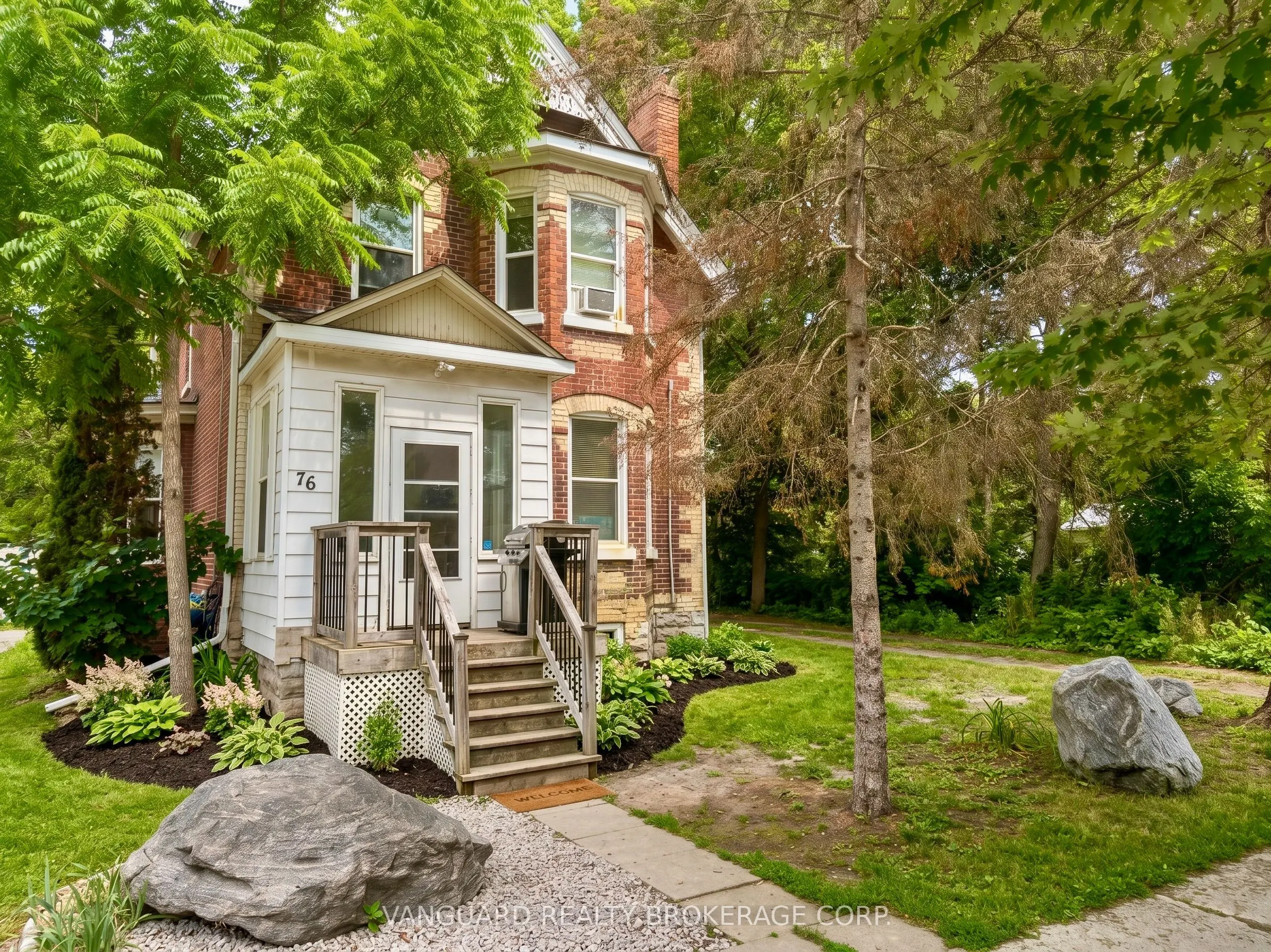 76 Wellington Street