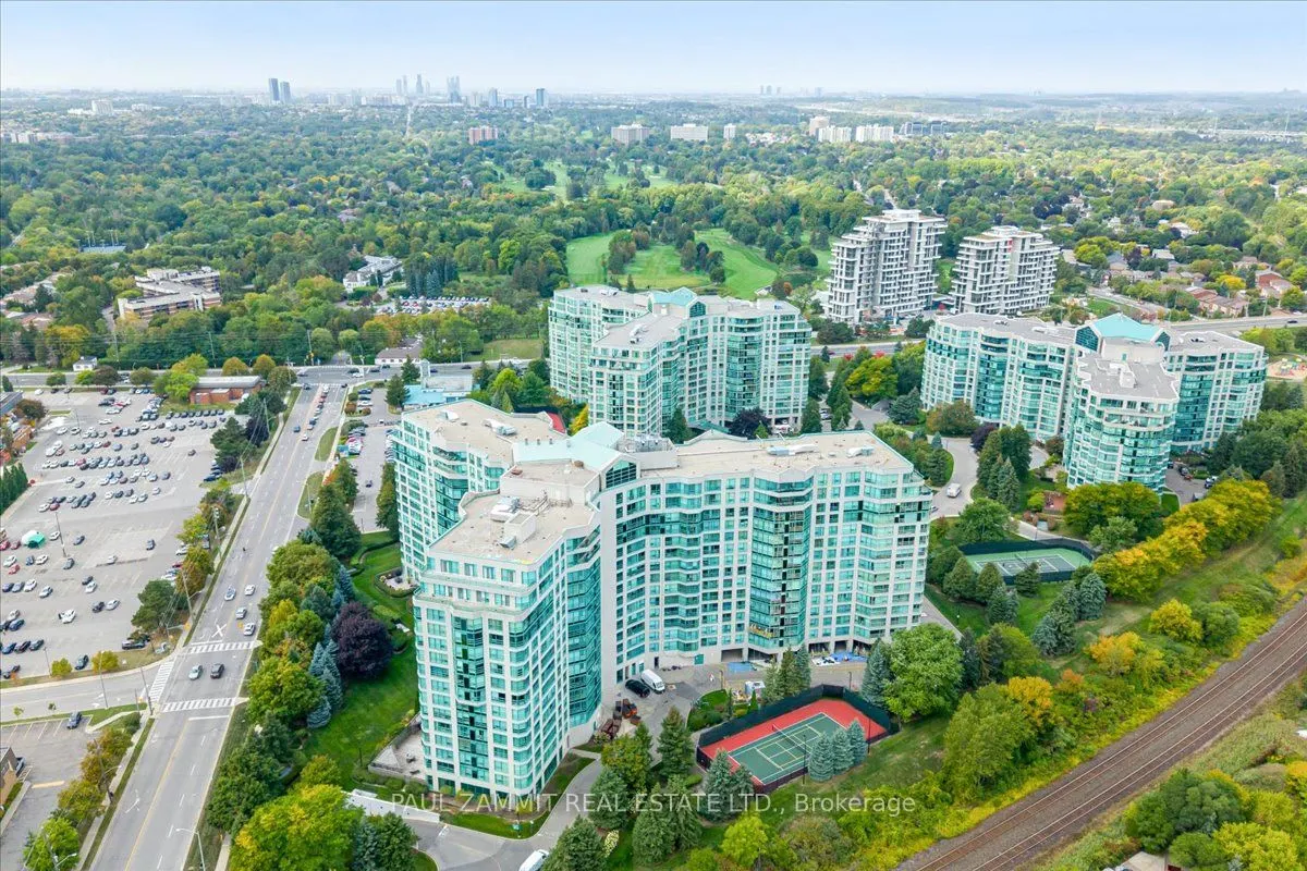 7905 Bayview Avenue #323
