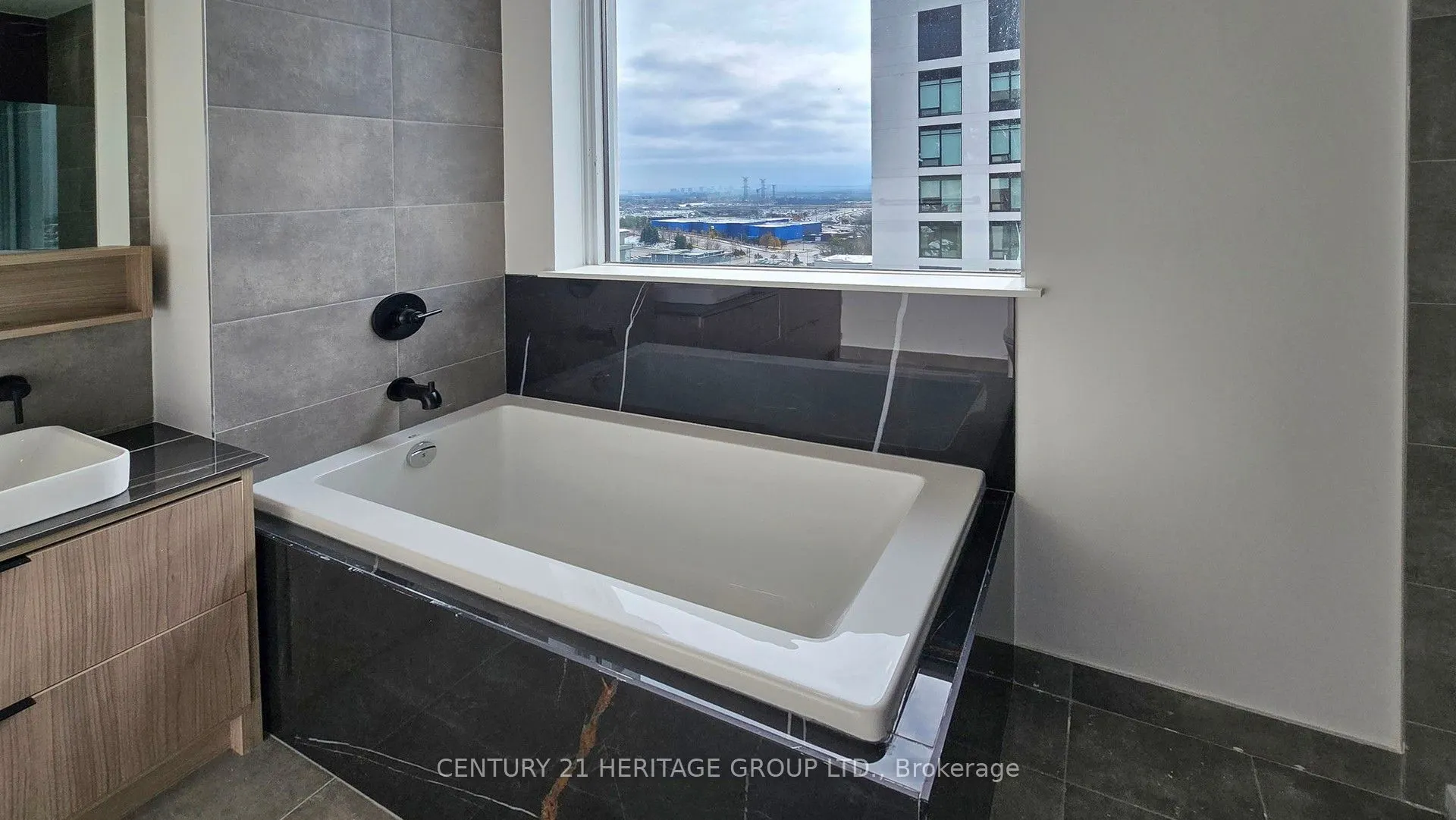 8888 Yonge Street #1205