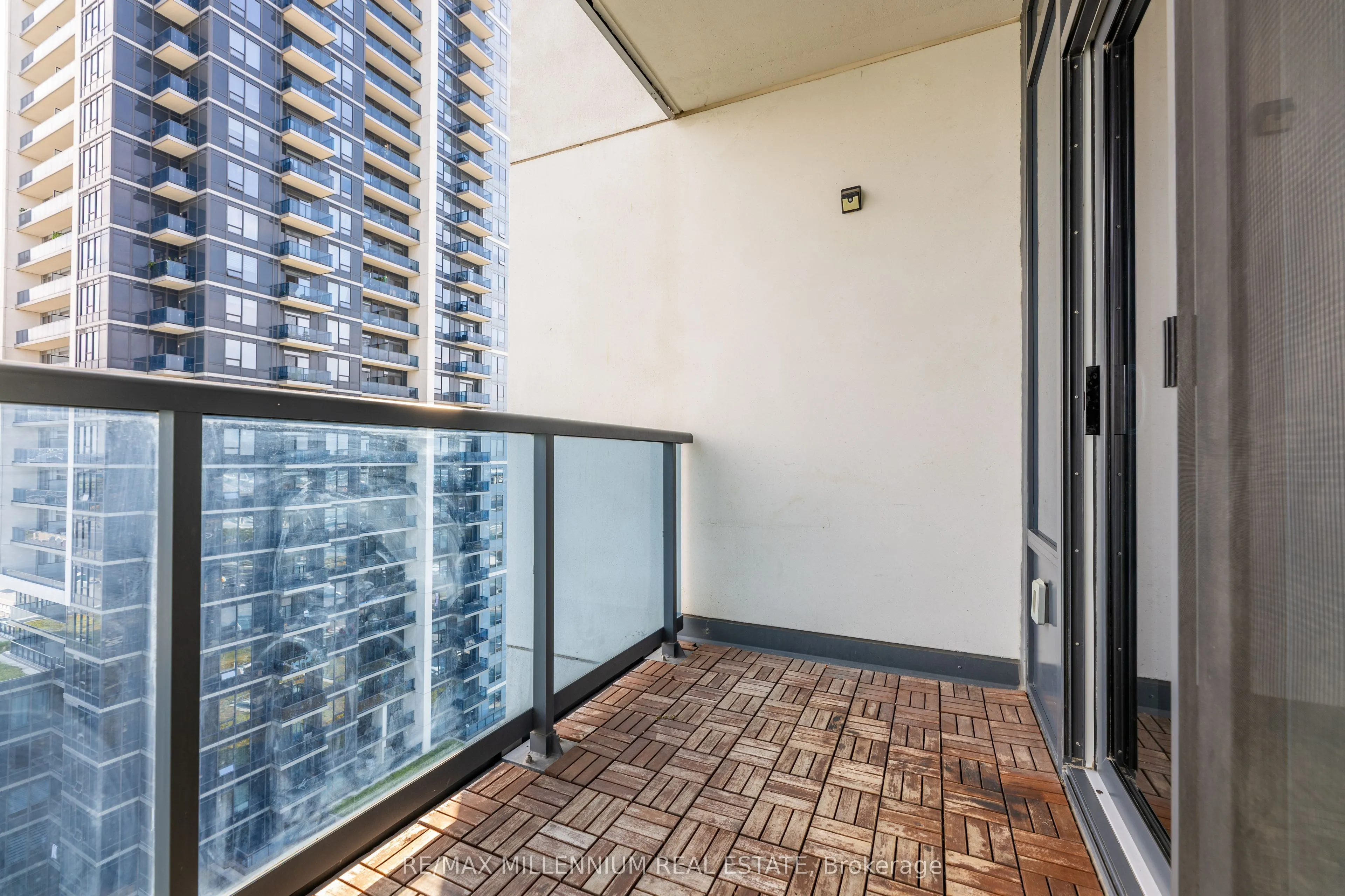 3700 Highway 7 Road #1401