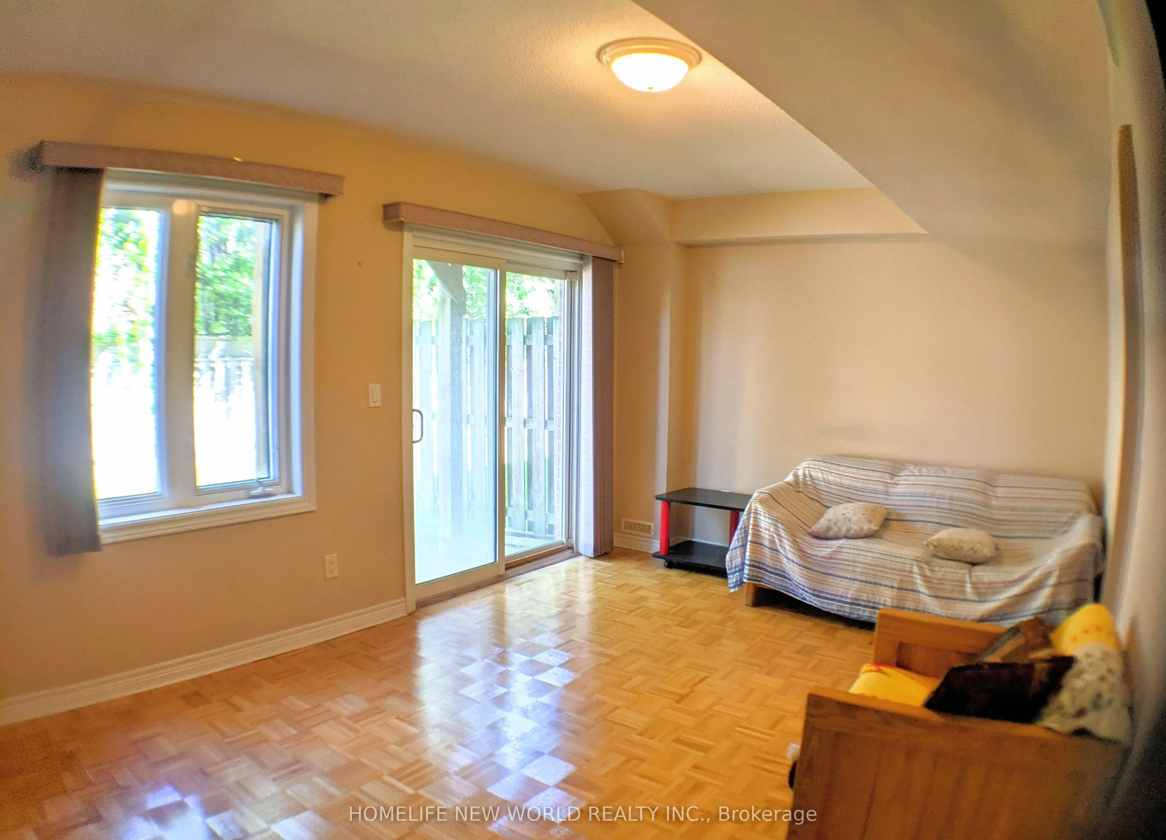 9133 Bayview Avenue #38