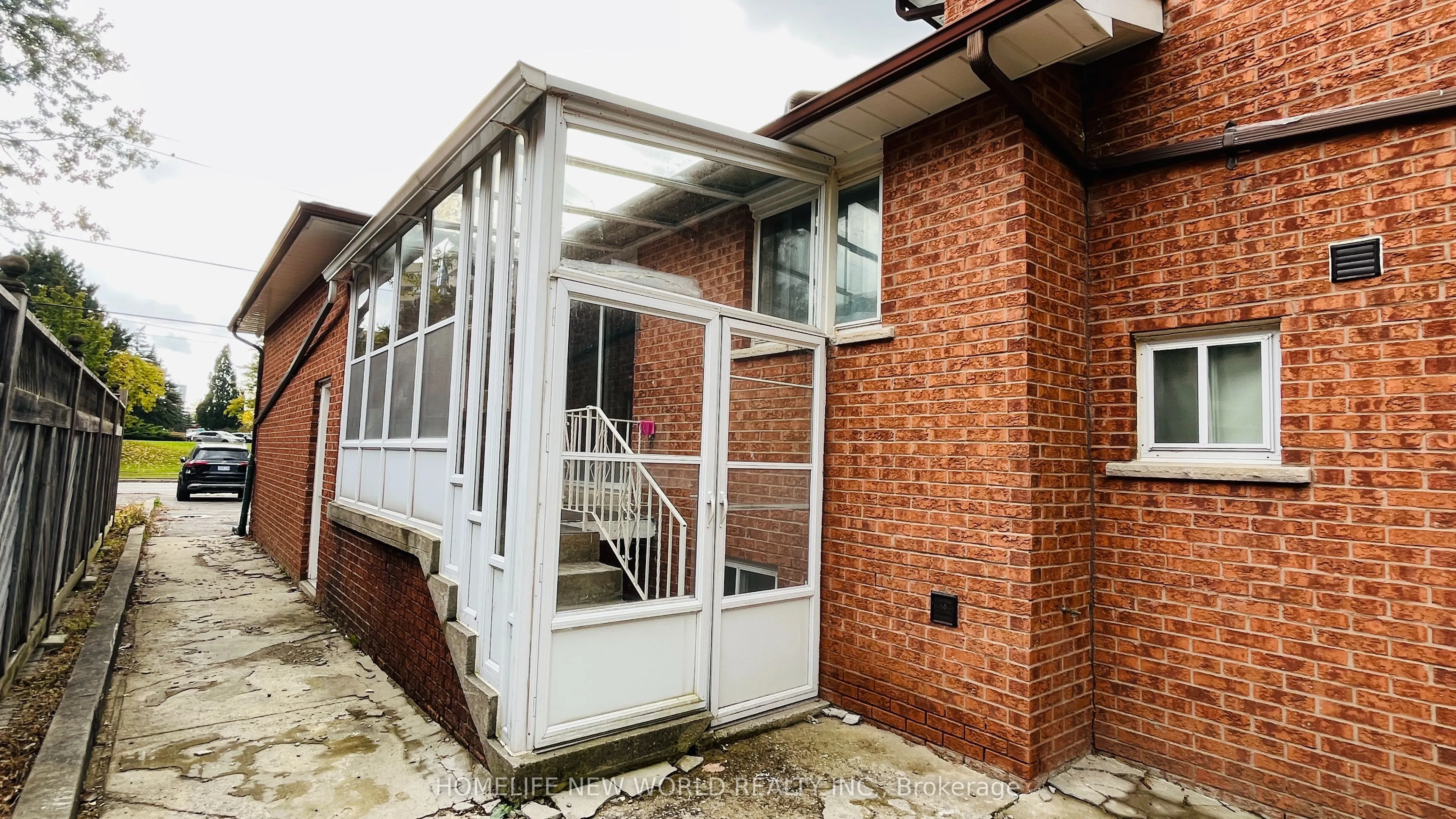 38 Weldrick Road W #Lower