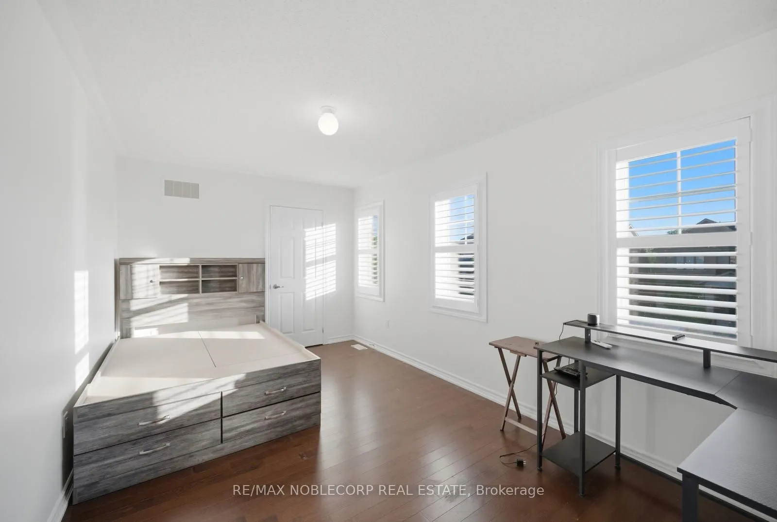 15 Gould Crescent