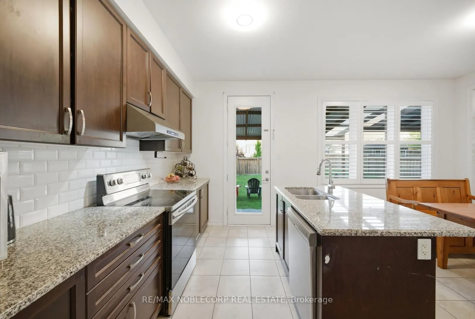 15 Gould Crescent
