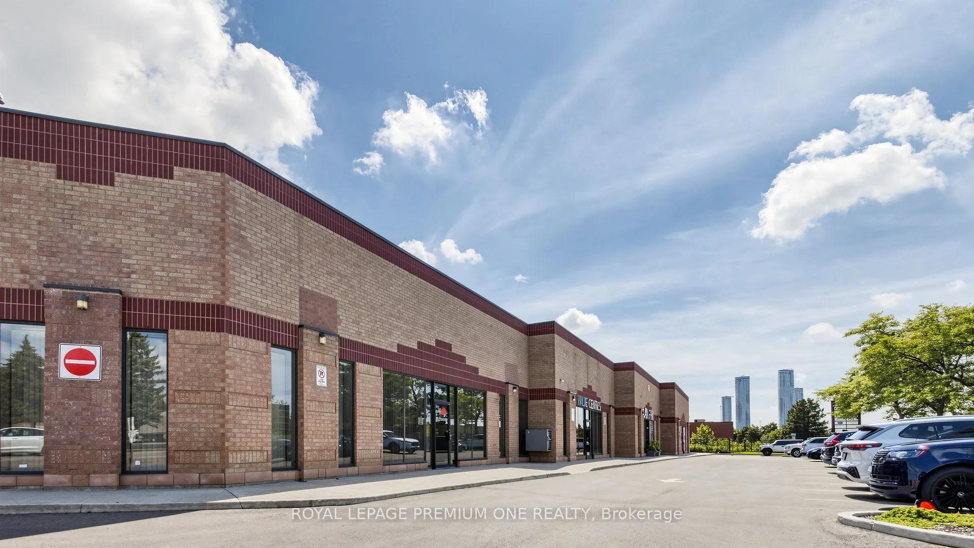 445 Edgeley Boulevard #8