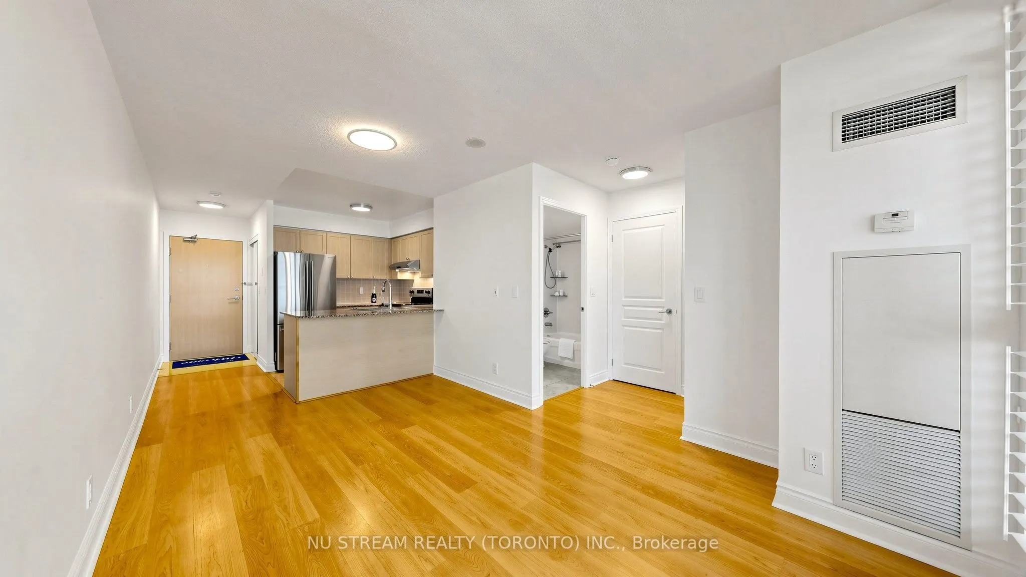 55 South Town Centre Boulevard #605