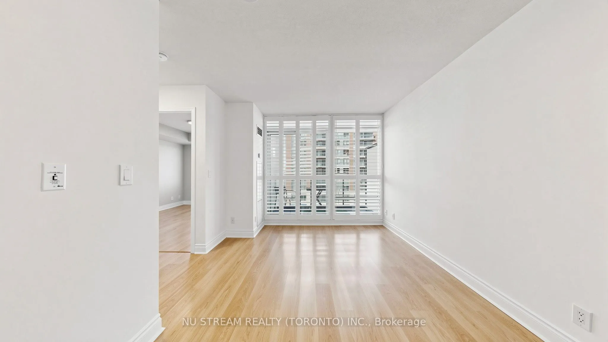 55 South Town Centre Boulevard #605