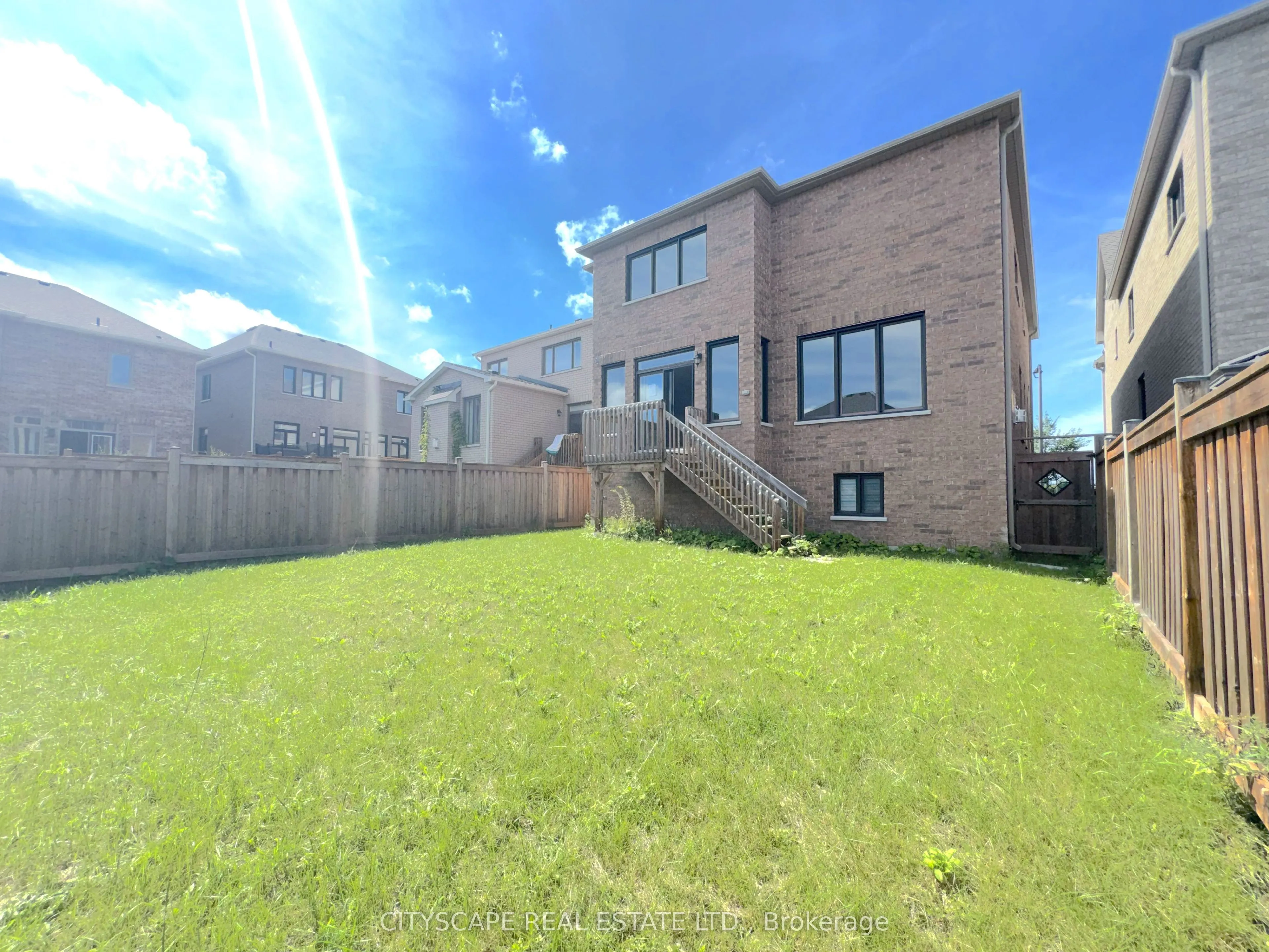 5 Pear Blossom Way