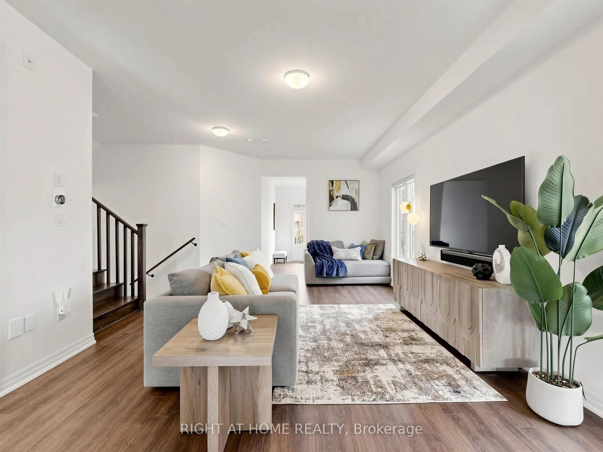 10 George Ellis Drive