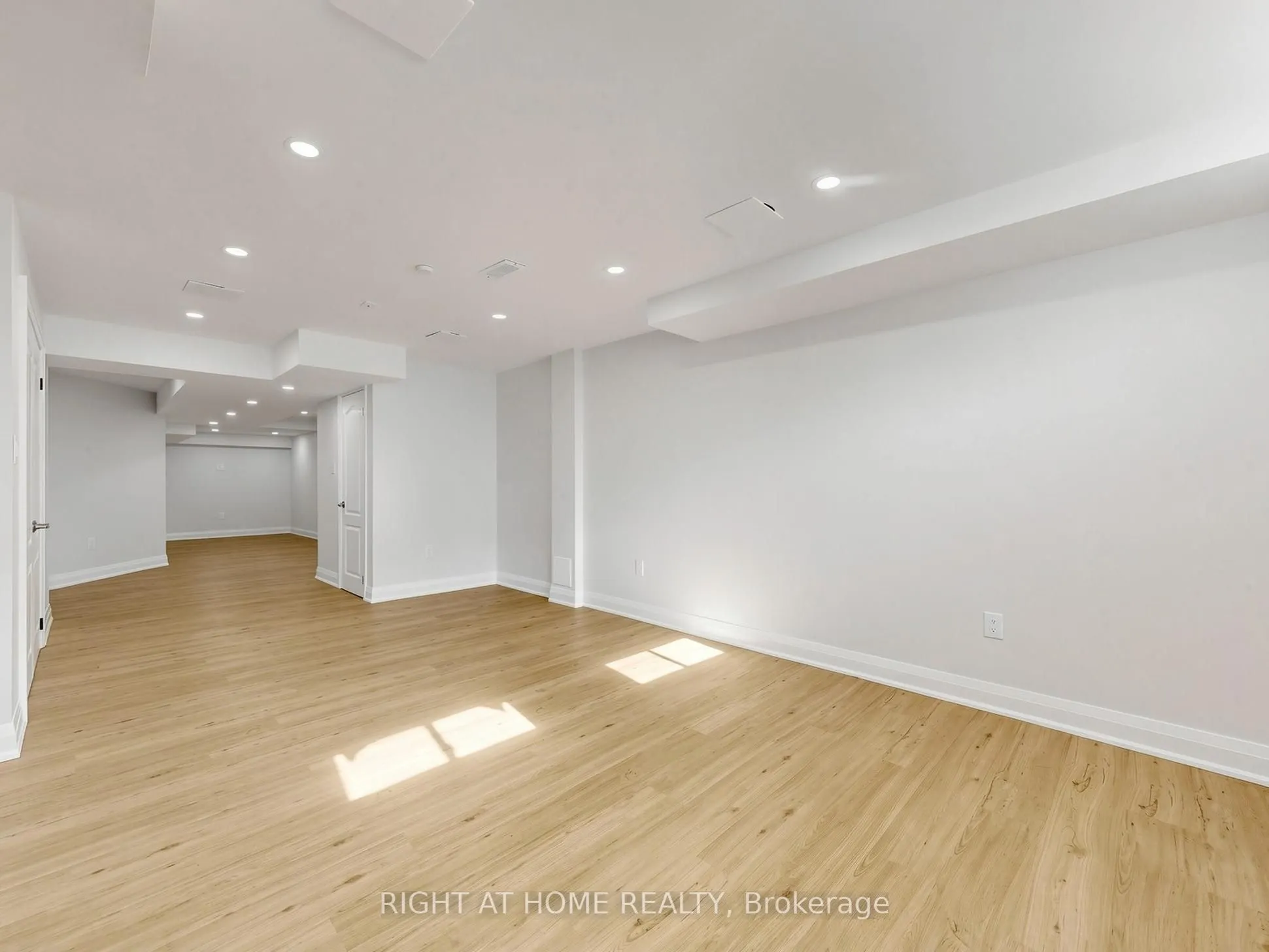 10 George Ellis Drive