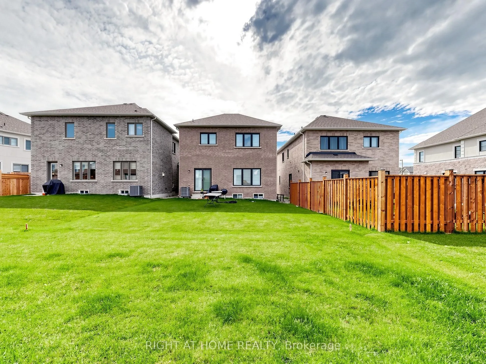 10 George Ellis Drive
