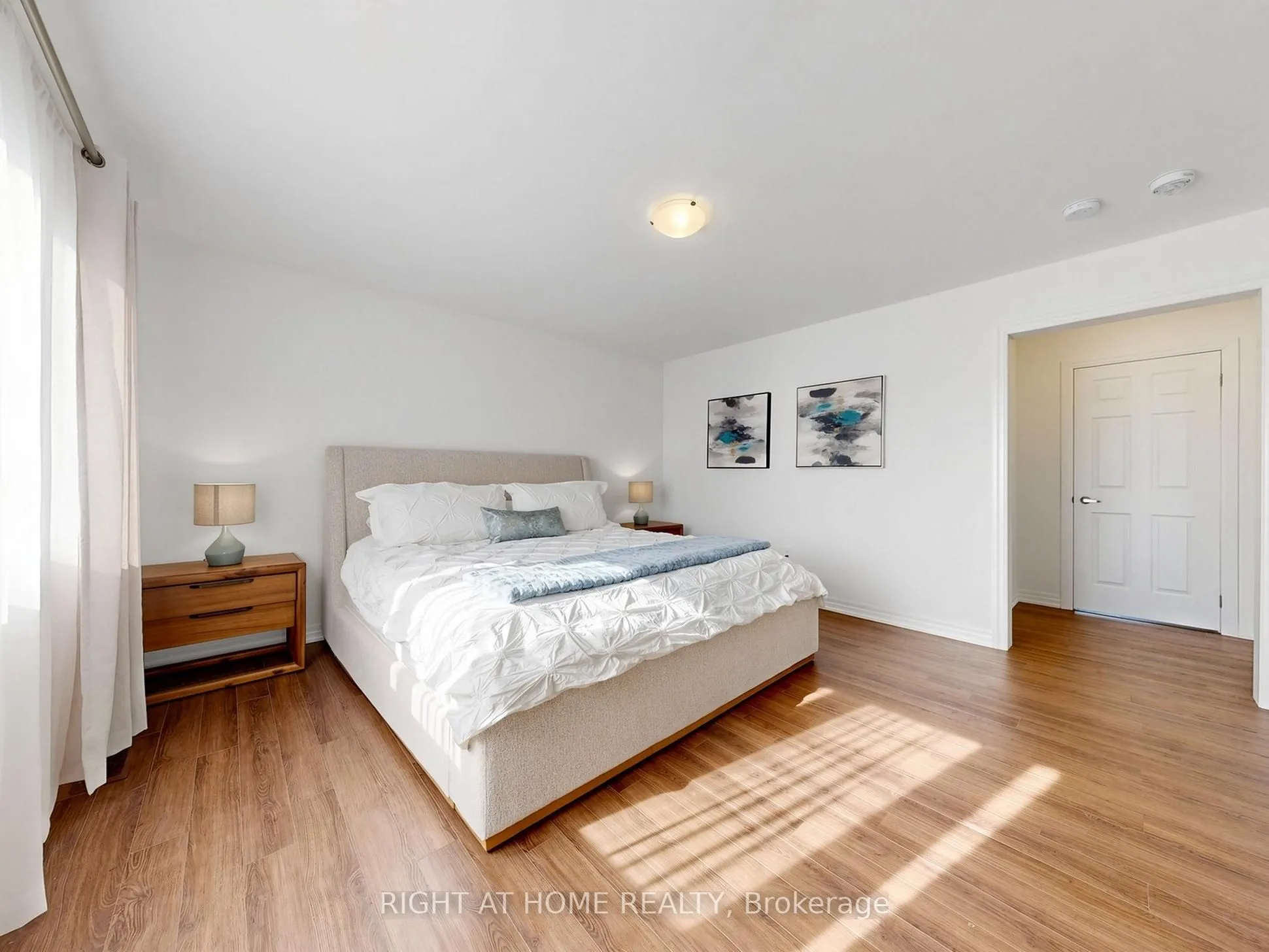 10 George Ellis Drive