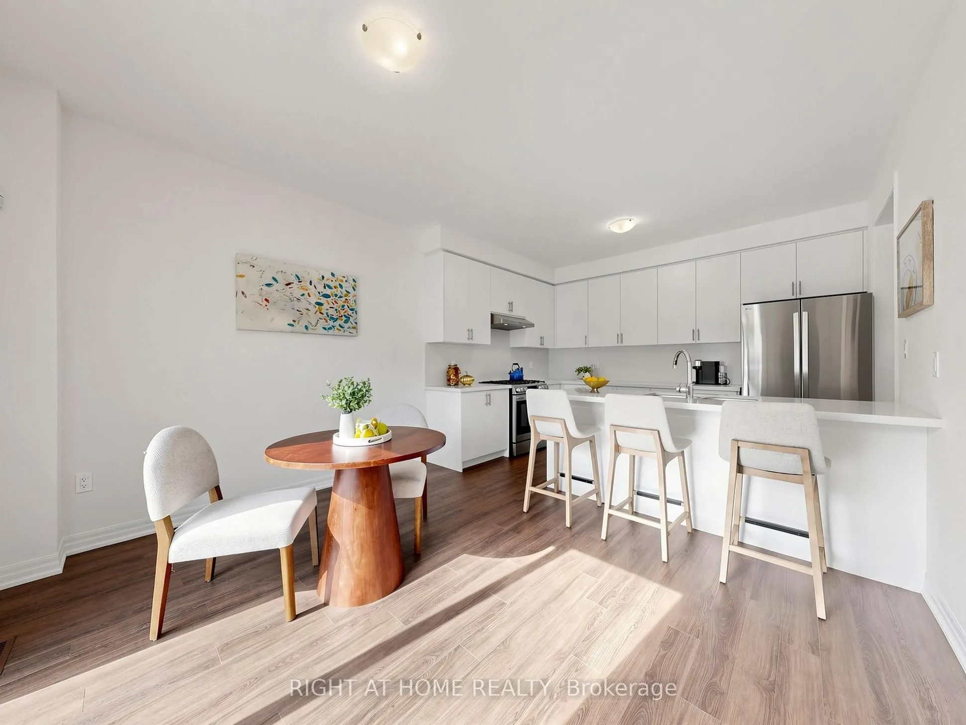 10 George Ellis Drive