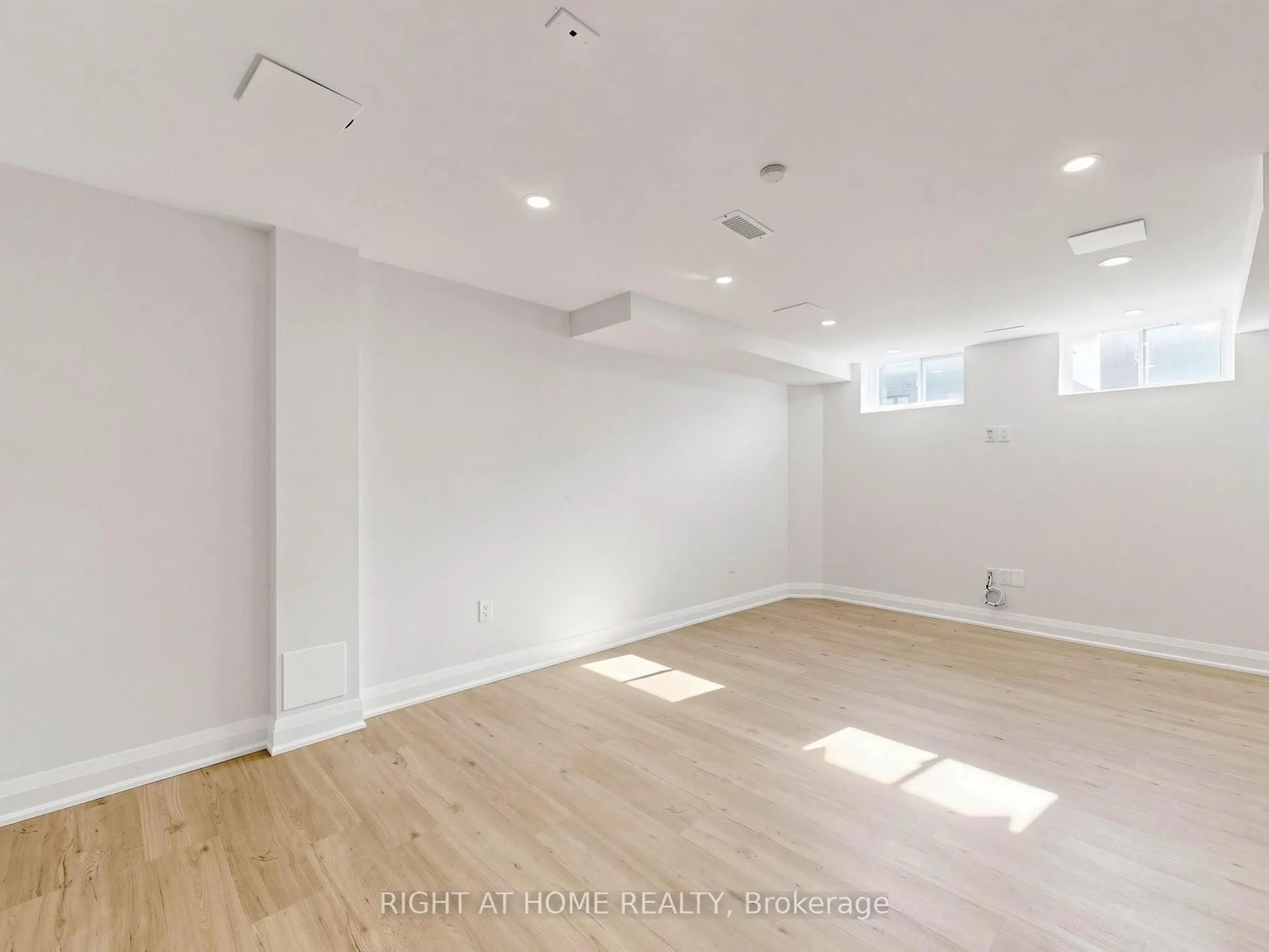 10 George Ellis Drive