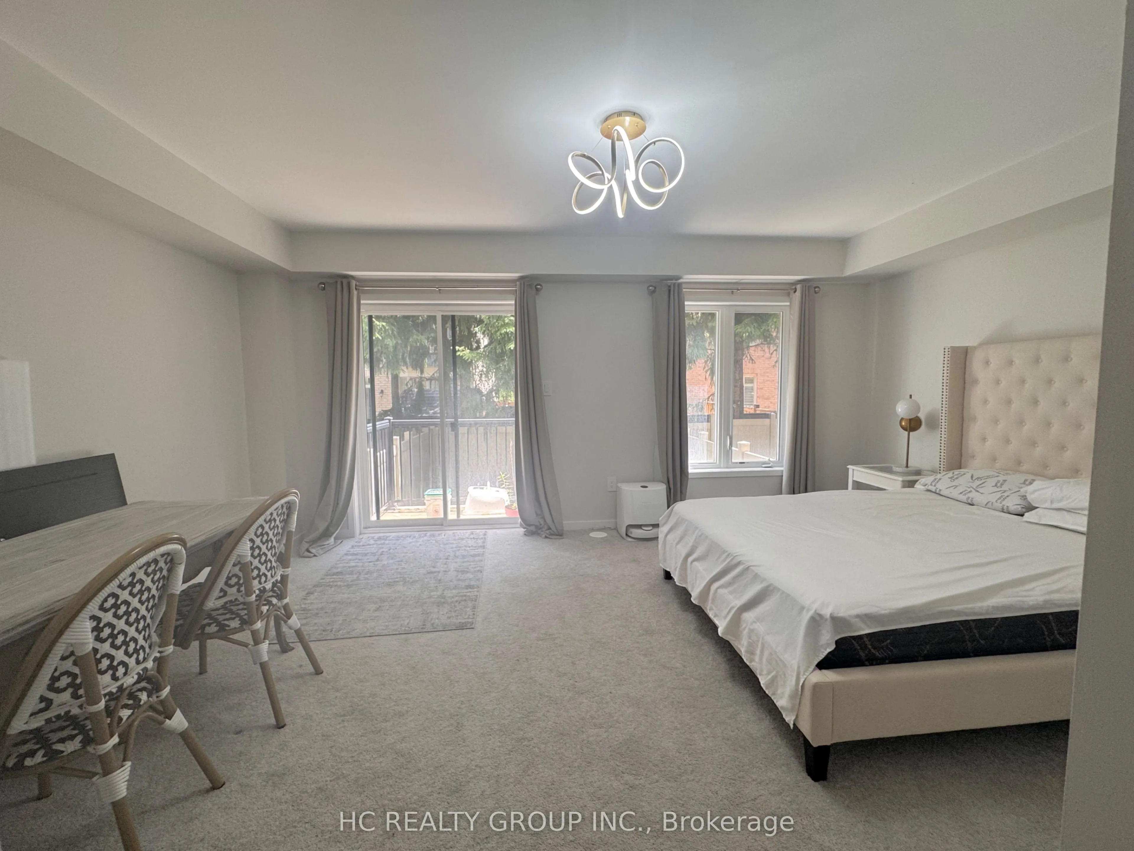 58 Pantheon Lane