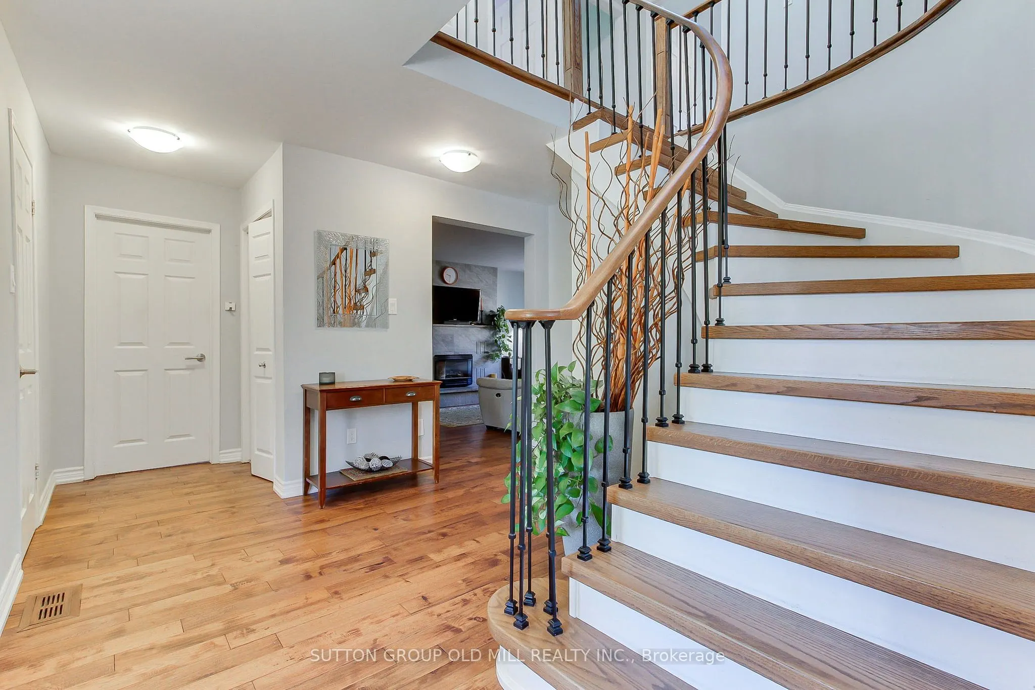 129 Robin Court