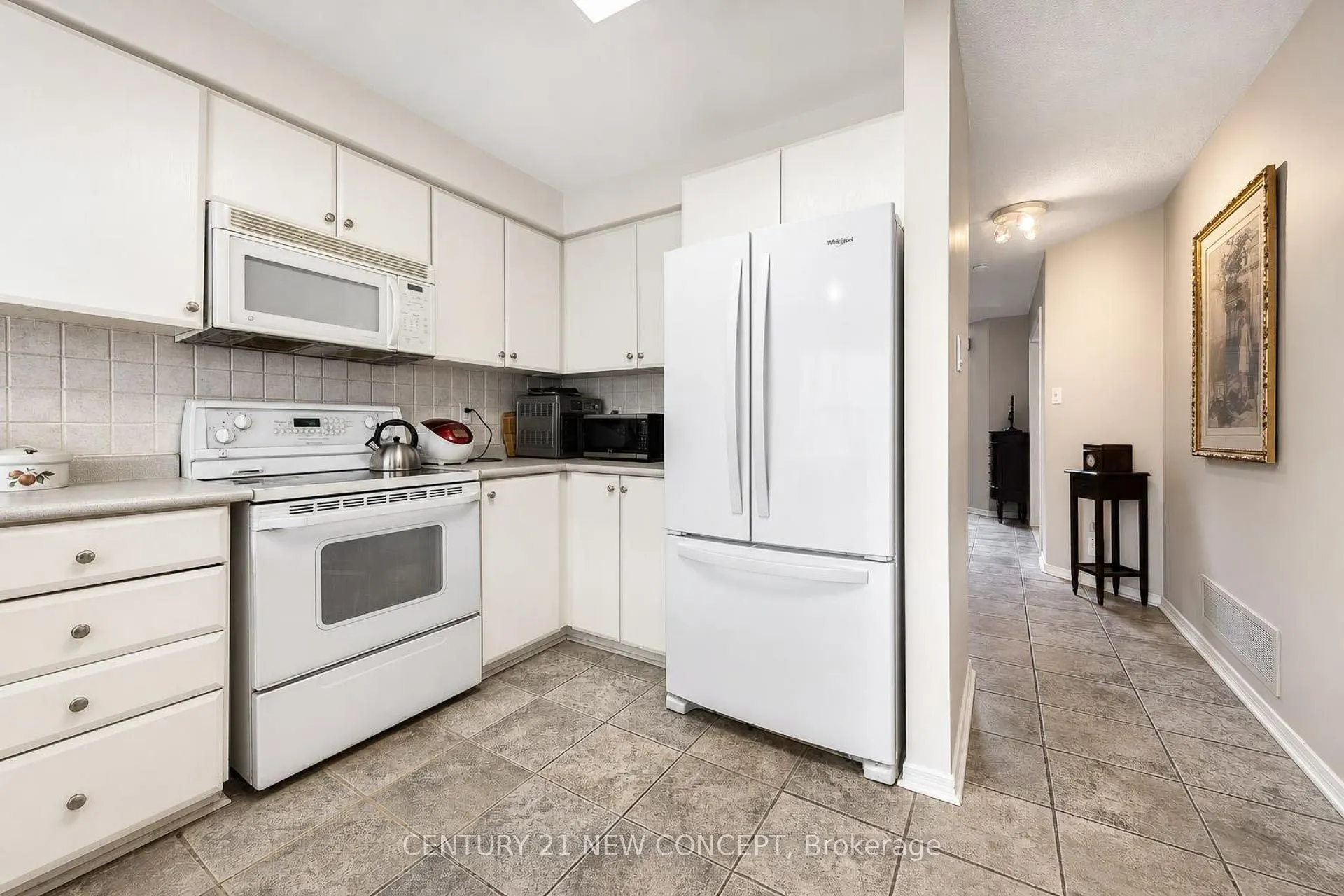 8 Millcroft Way
