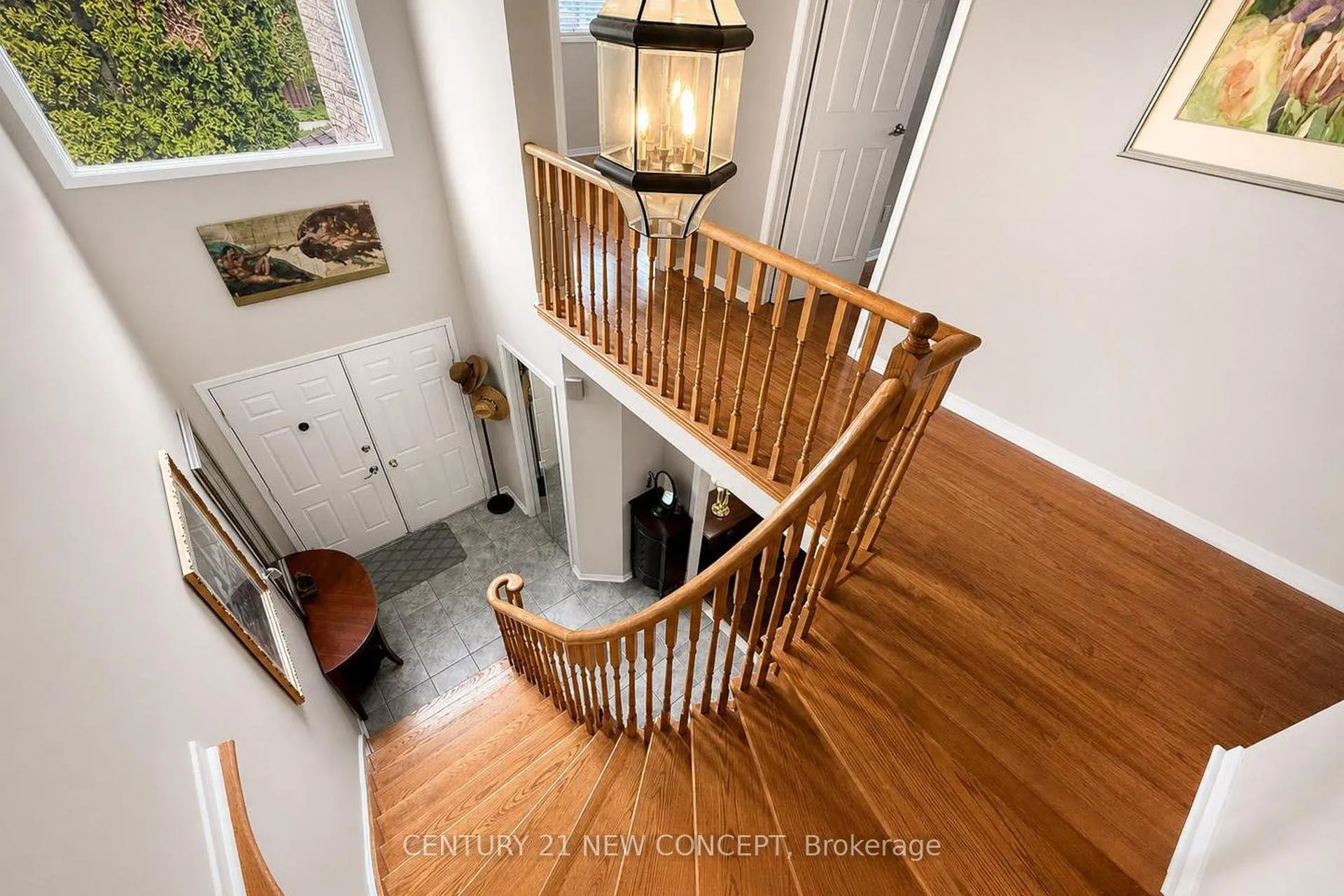 8 Millcroft Way
