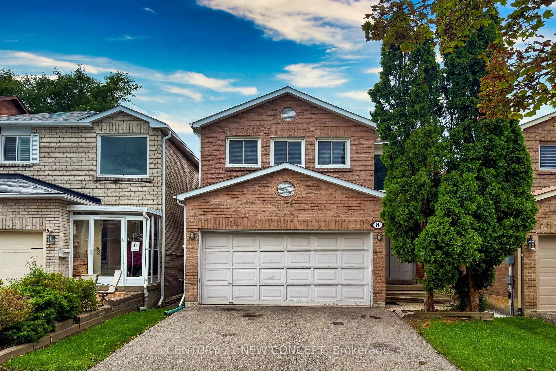 8 Millcroft Way