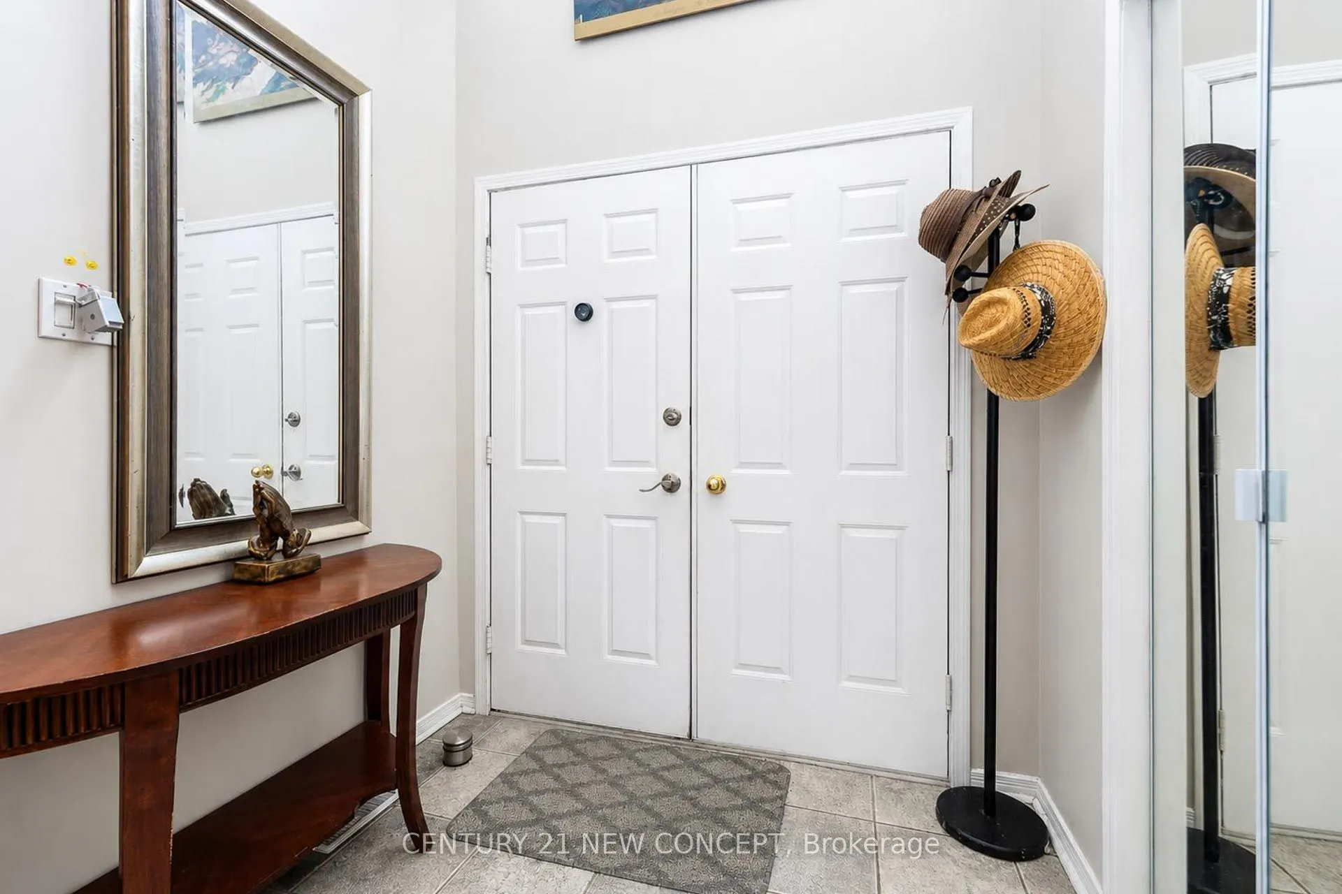 8 Millcroft Way