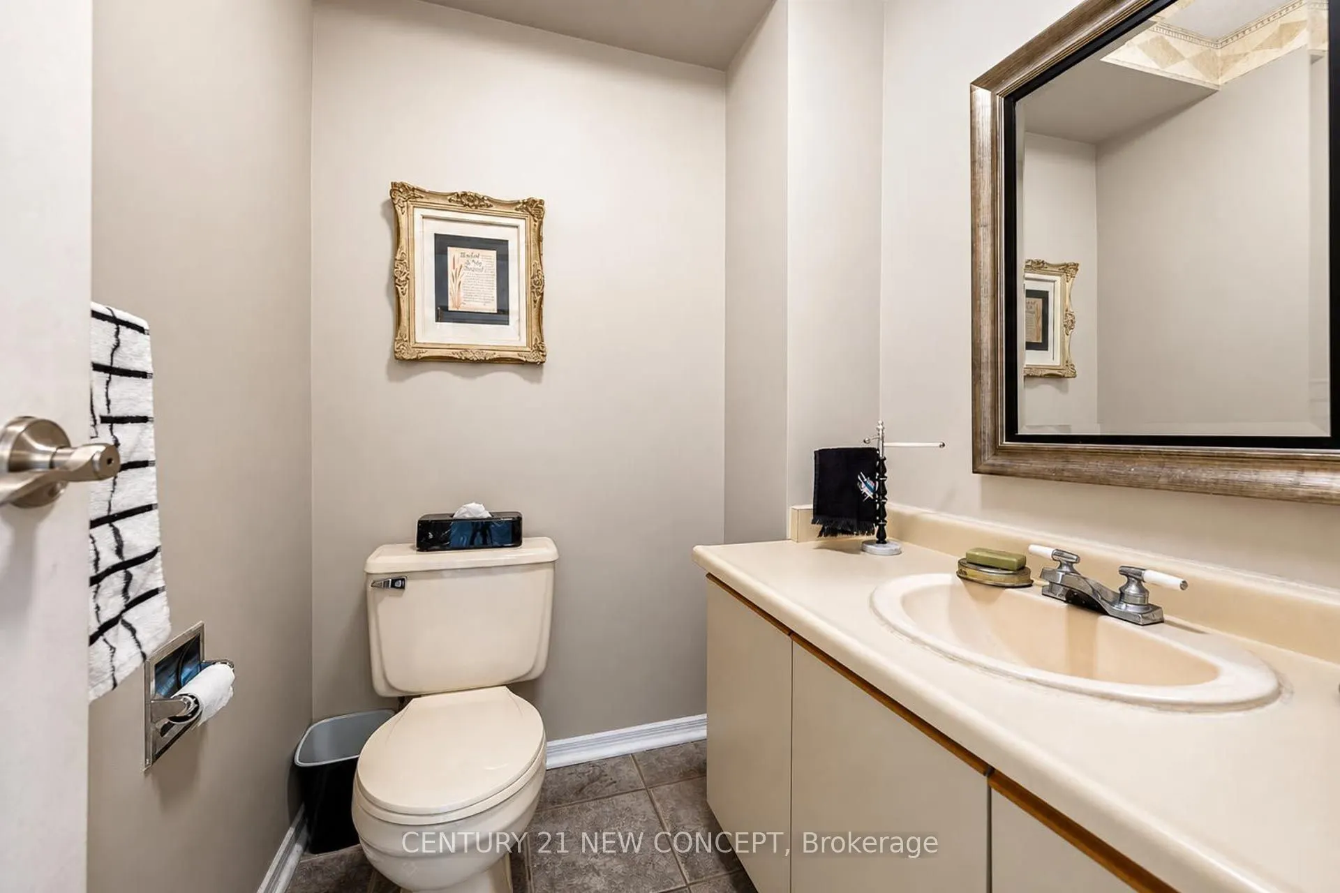 8 Millcroft Way
