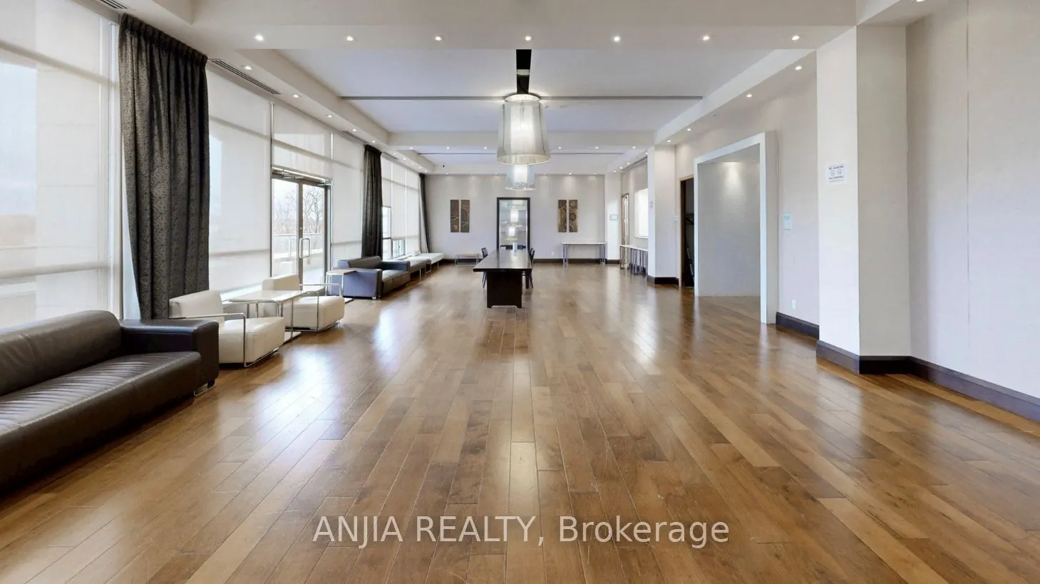 25 Galleria Parkway #23