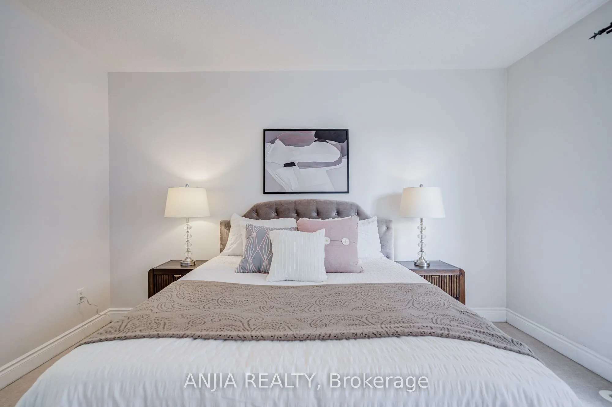 25 Galleria Parkway #23