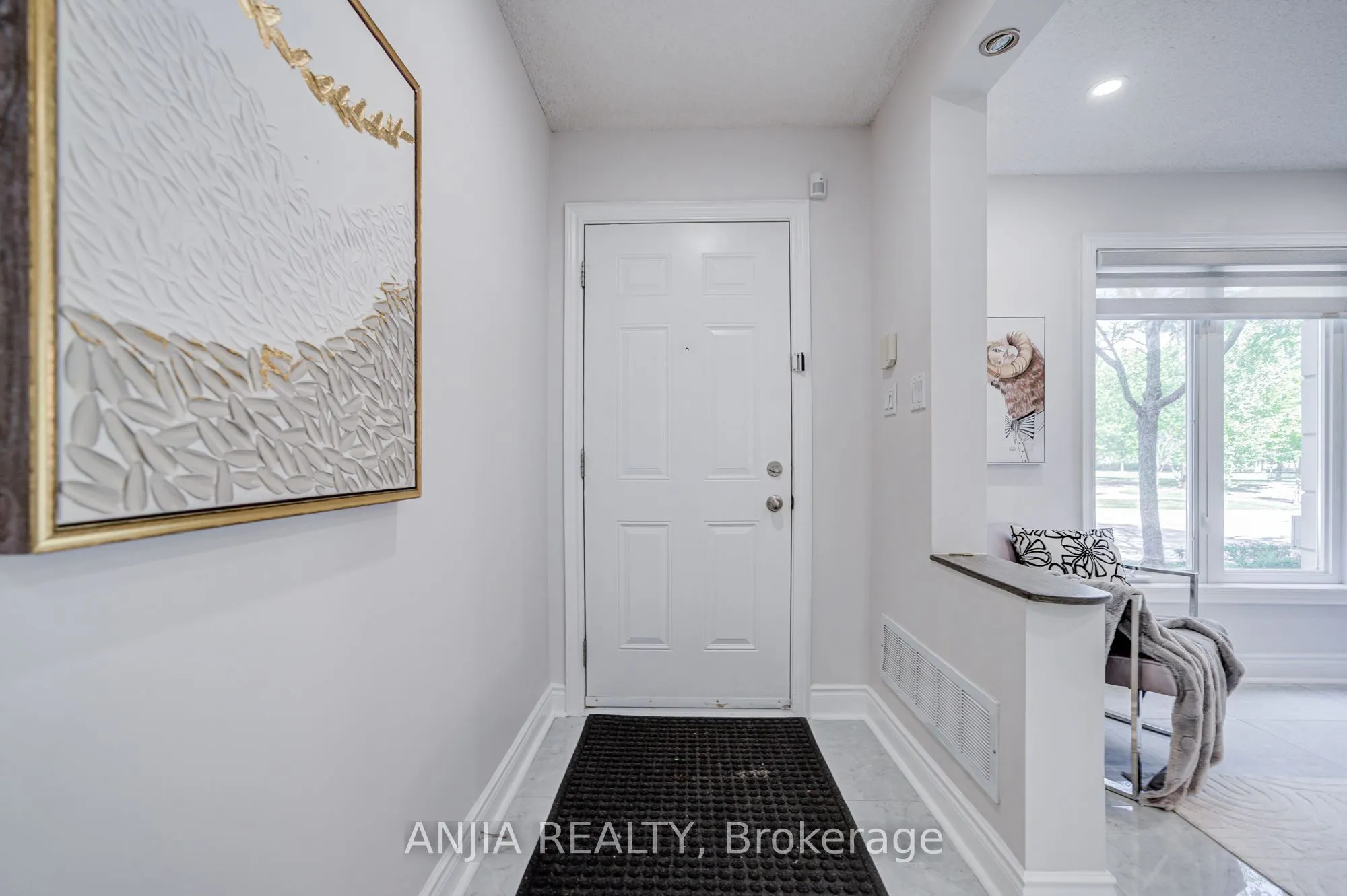 25 Galleria Parkway #23