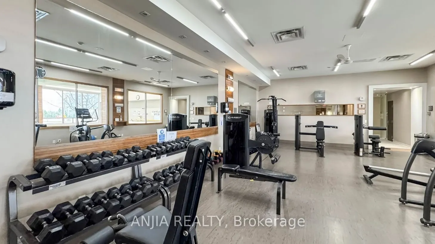 25 Galleria Parkway #23
