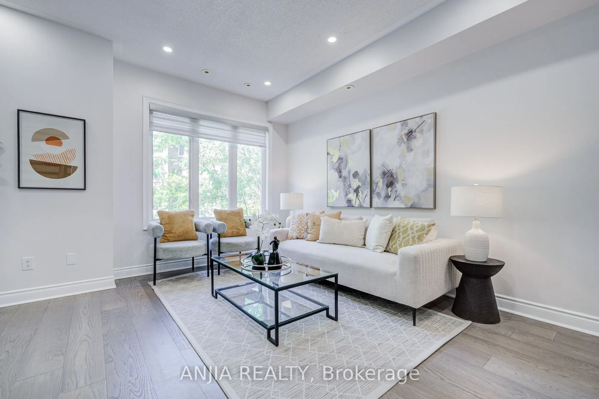 25 Galleria Parkway #23