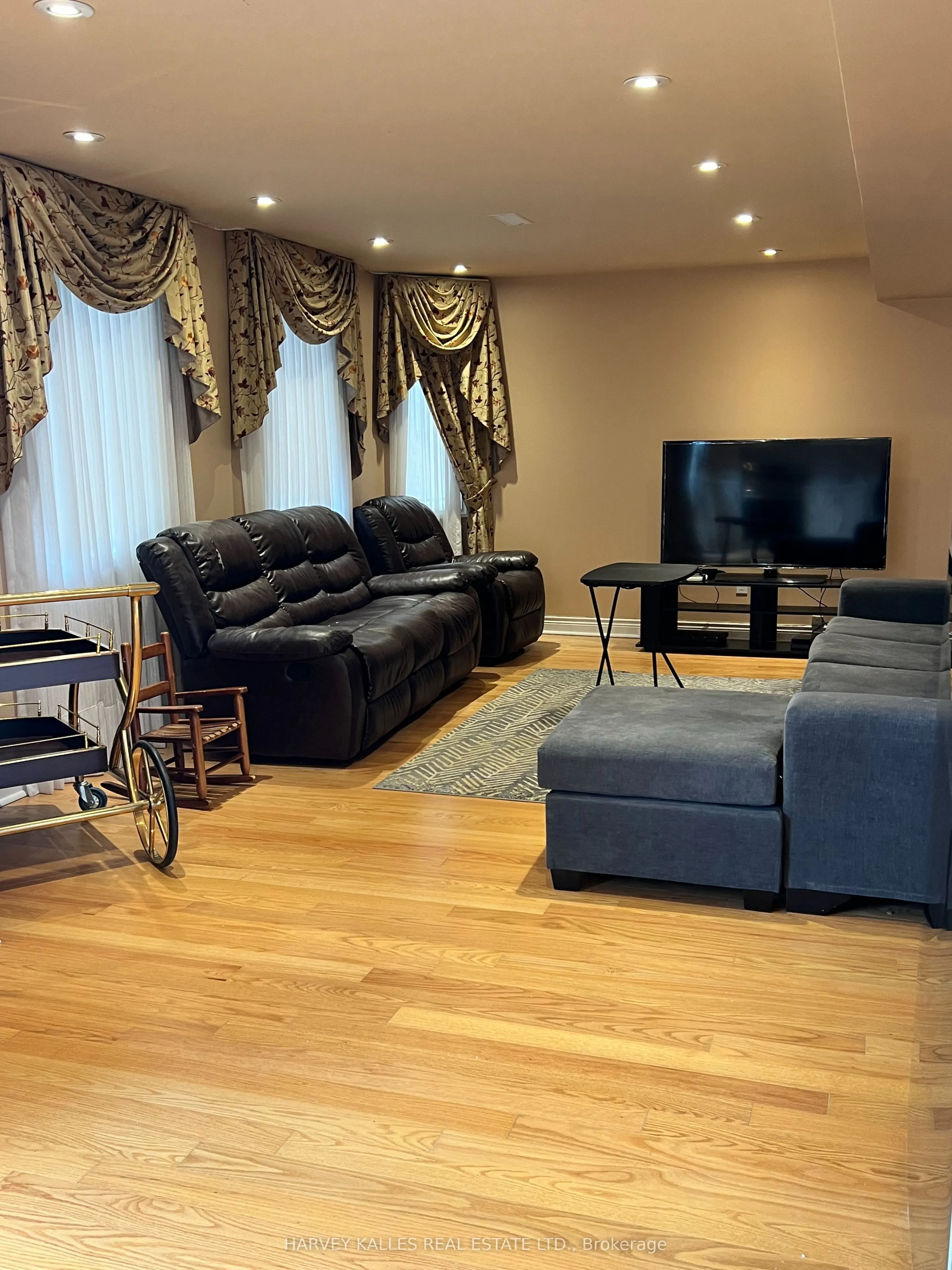 44 Ann Louise Crescent #Bsmt