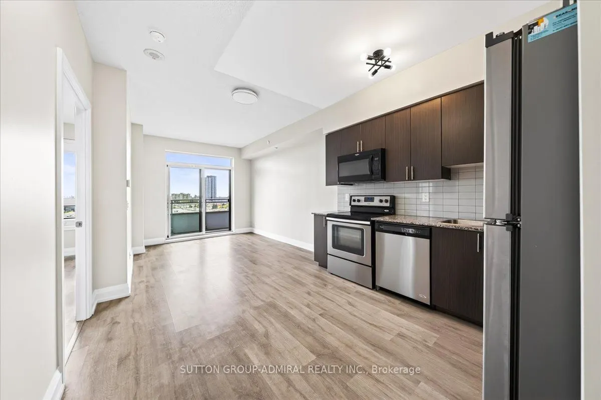 7890 Bathurst Street #806