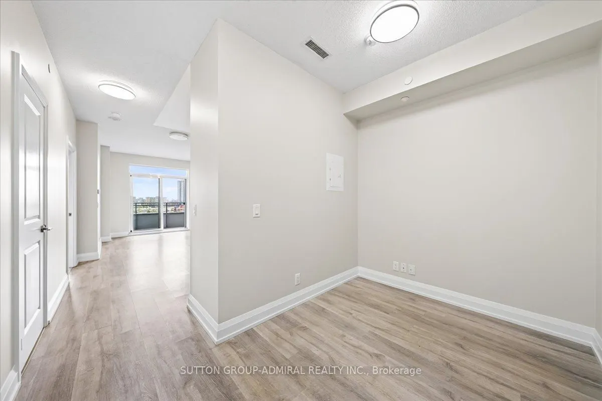 7890 Bathurst Street #806