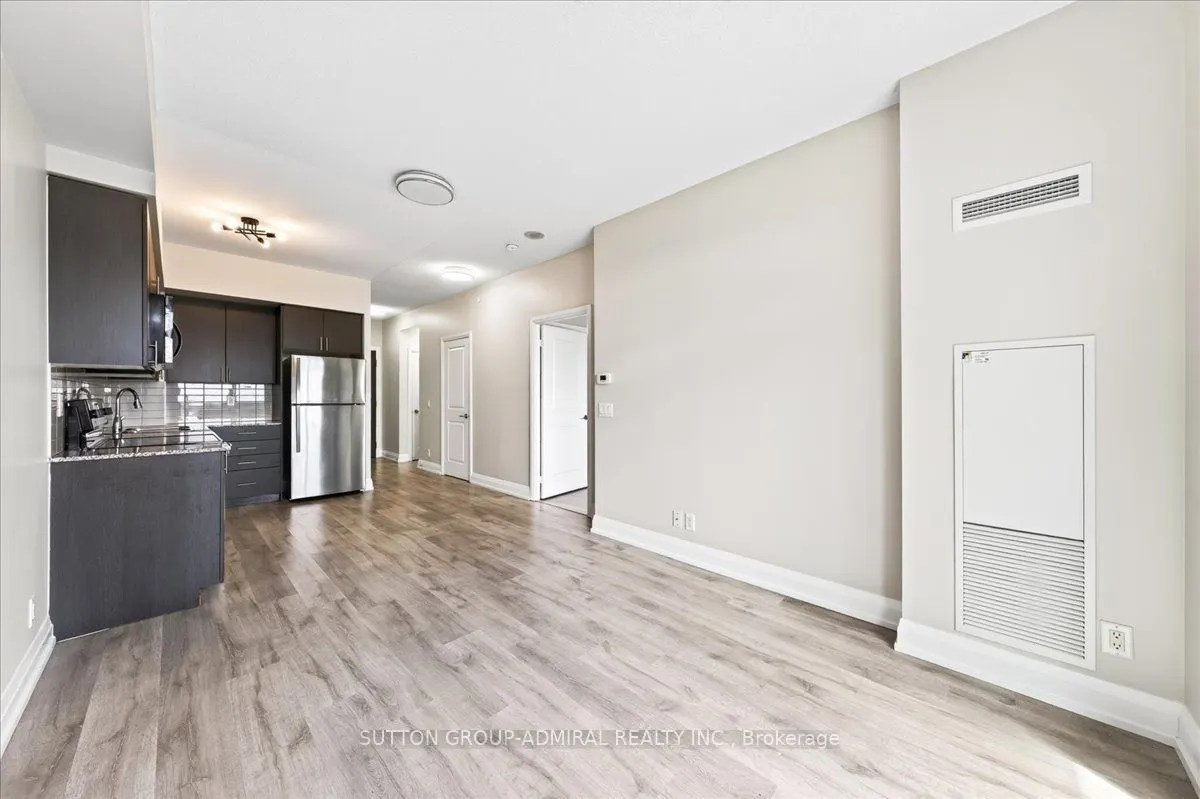 7890 Bathurst Street #806