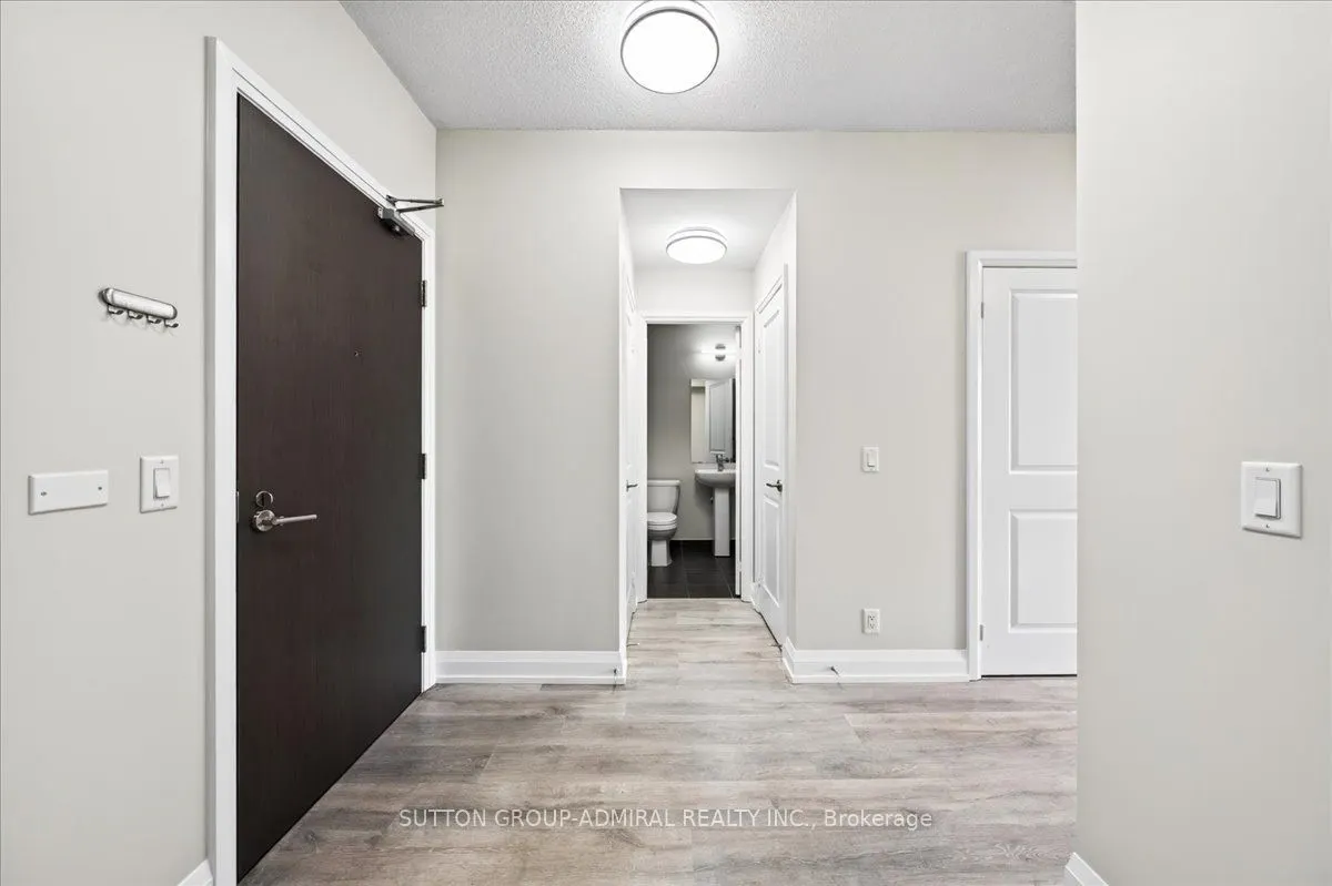 7890 Bathurst Street #806