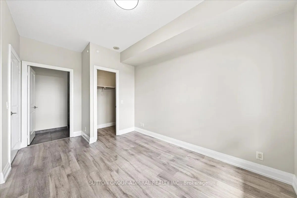 7890 Bathurst Street #806