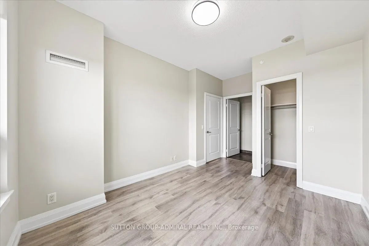 7890 Bathurst Street #806