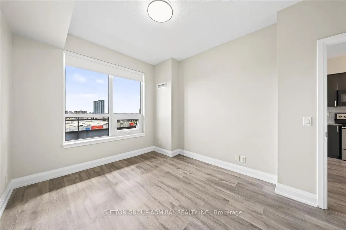 7890 Bathurst Street #806