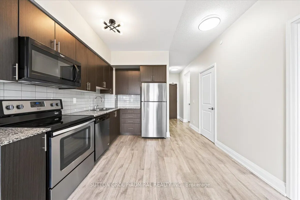 7890 Bathurst Street #806