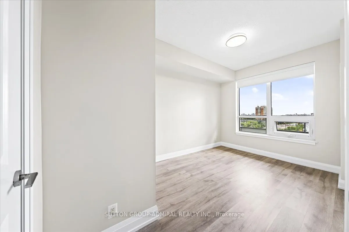 7890 Bathurst Street #806