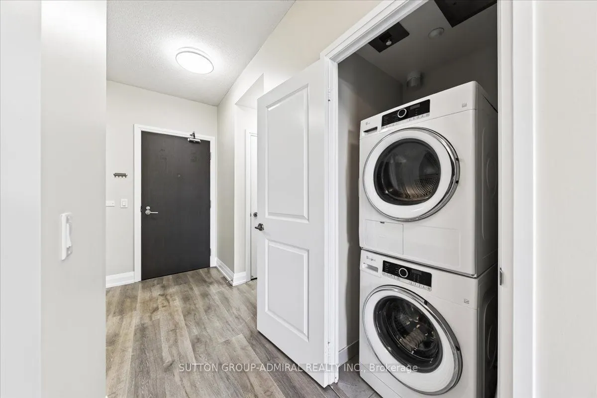 7890 Bathurst Street #806