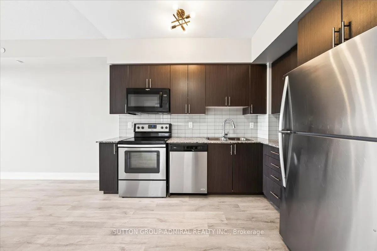 7890 Bathurst Street #806