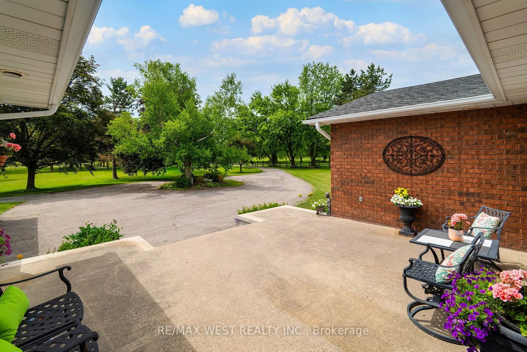 7324 Highway 9 Road S