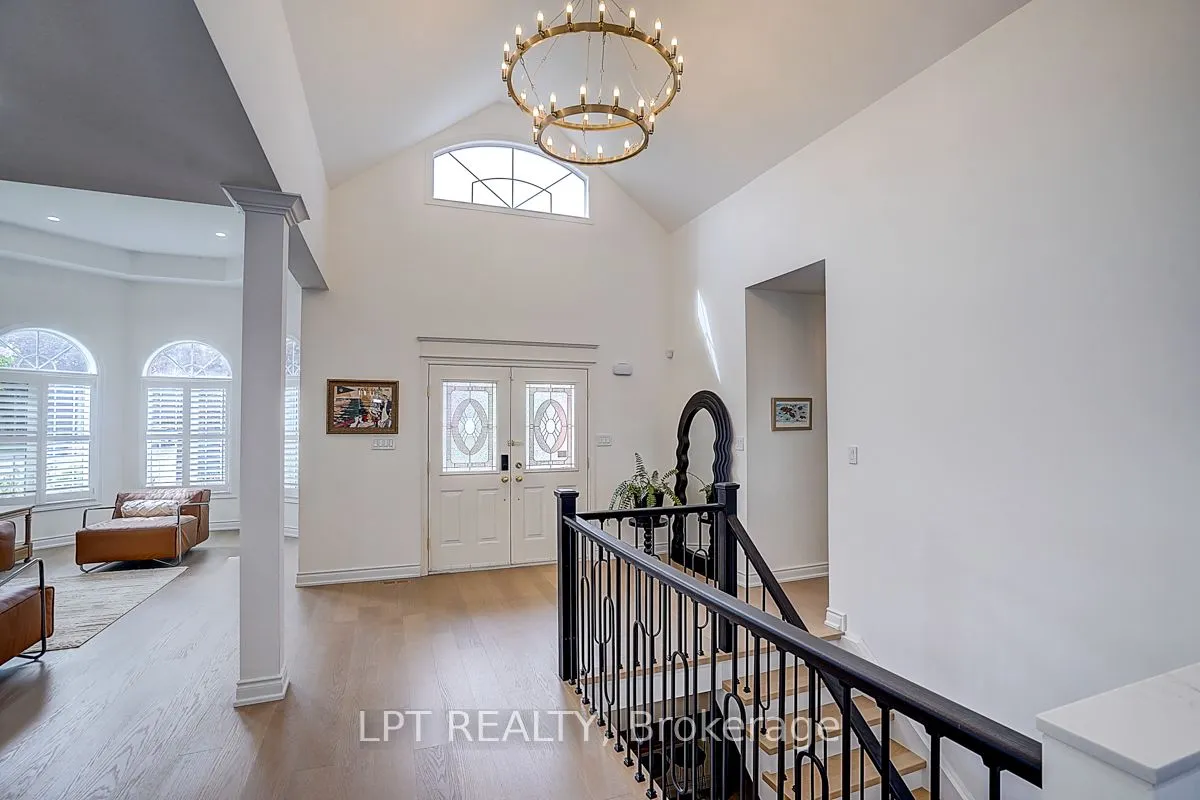 585 Holgate Circle