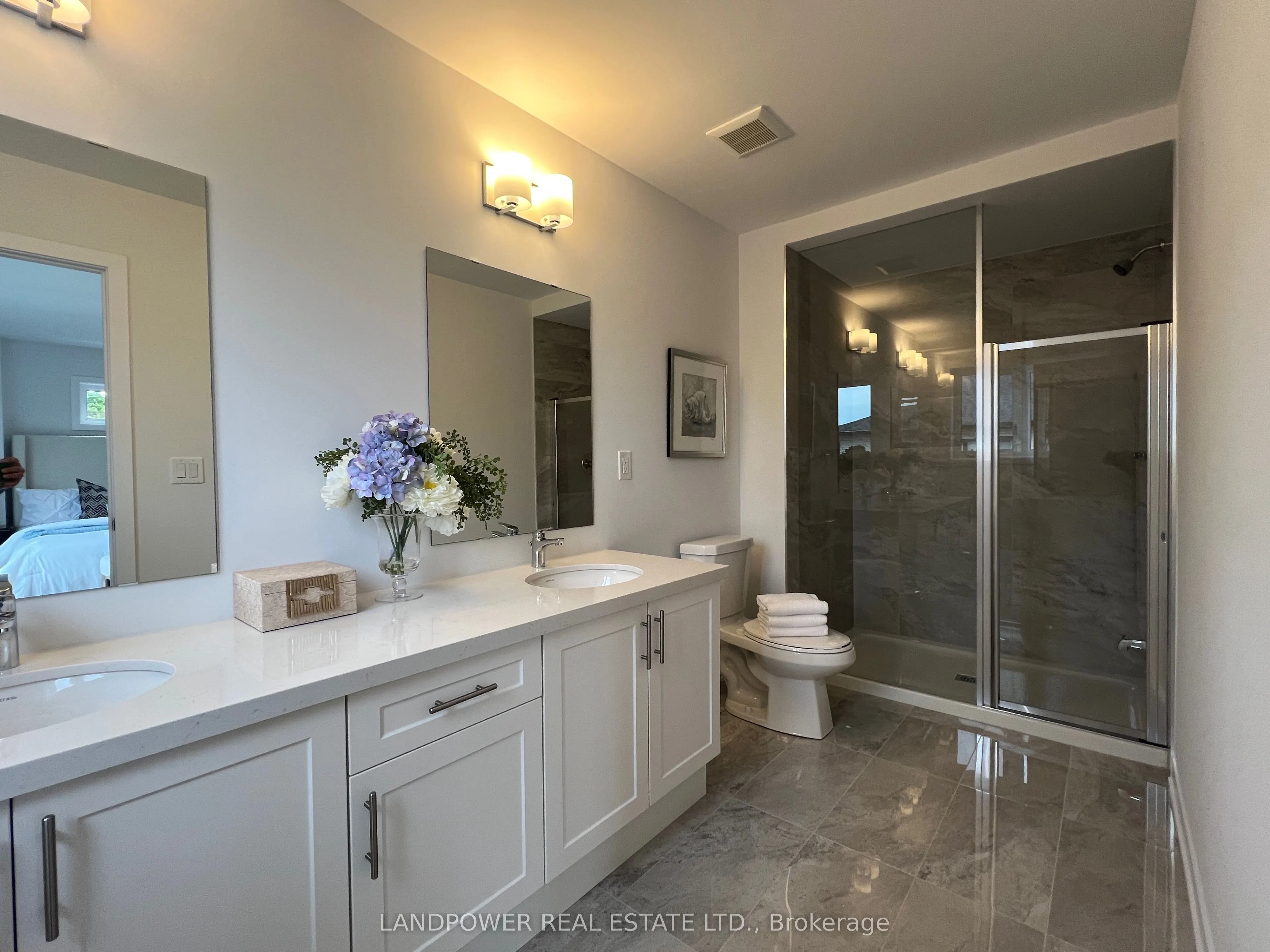 157 Anna Russell Way