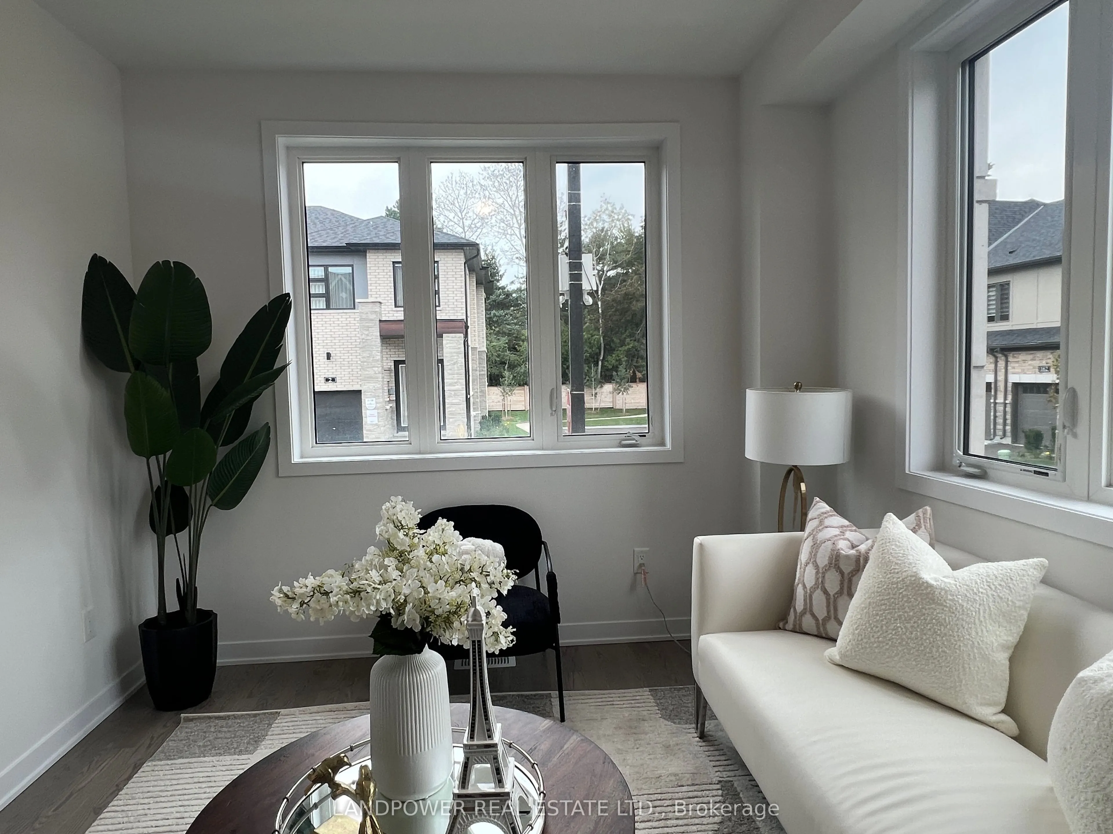 157 Anna Russell Way