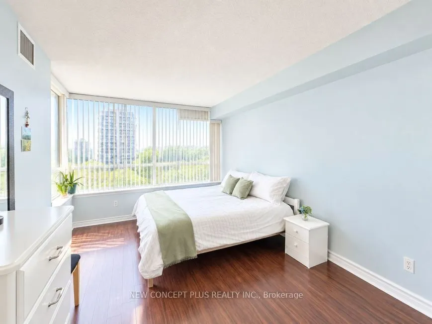 91 Townsgate Drive #506