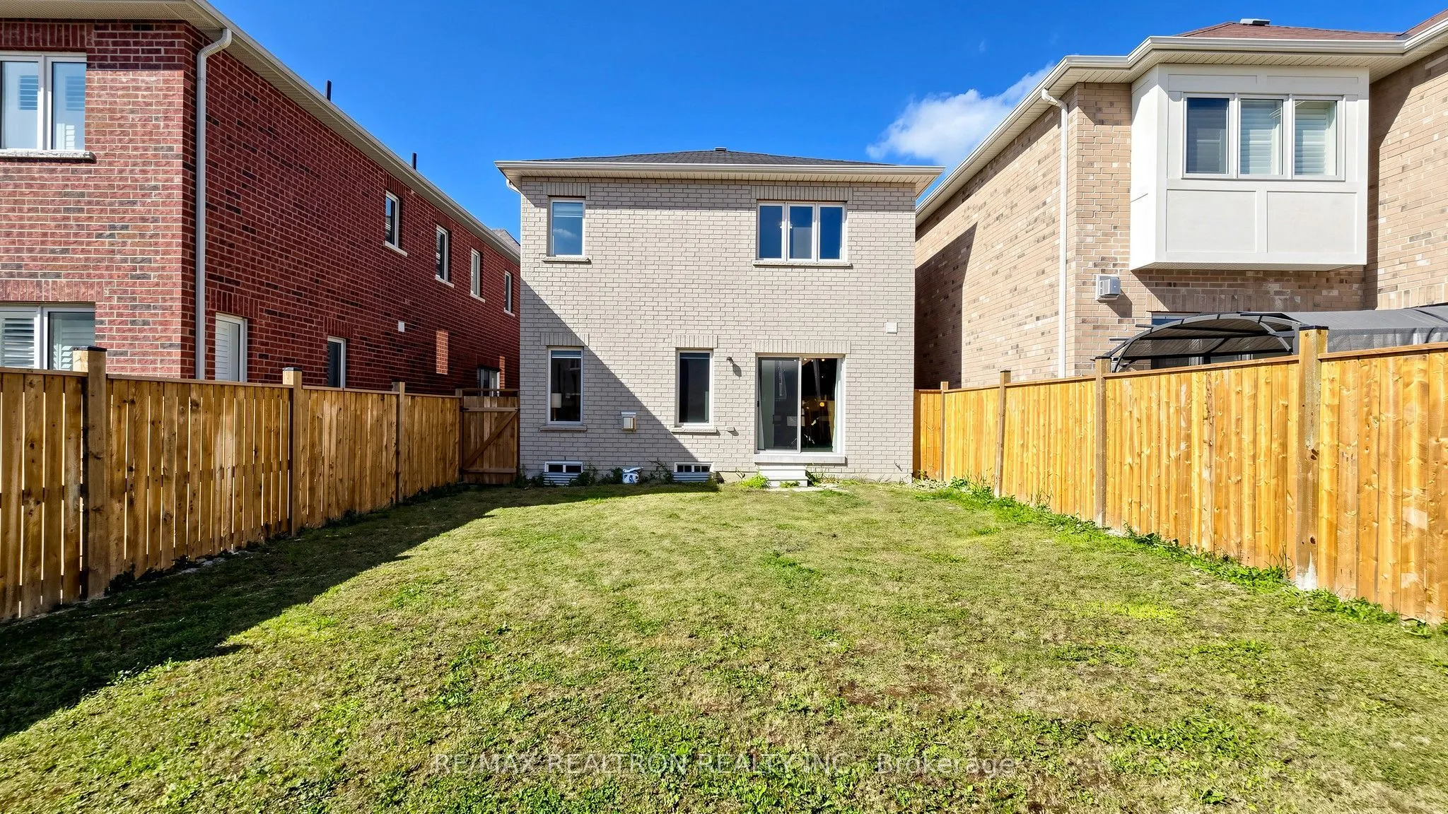 23 Foxberry Road