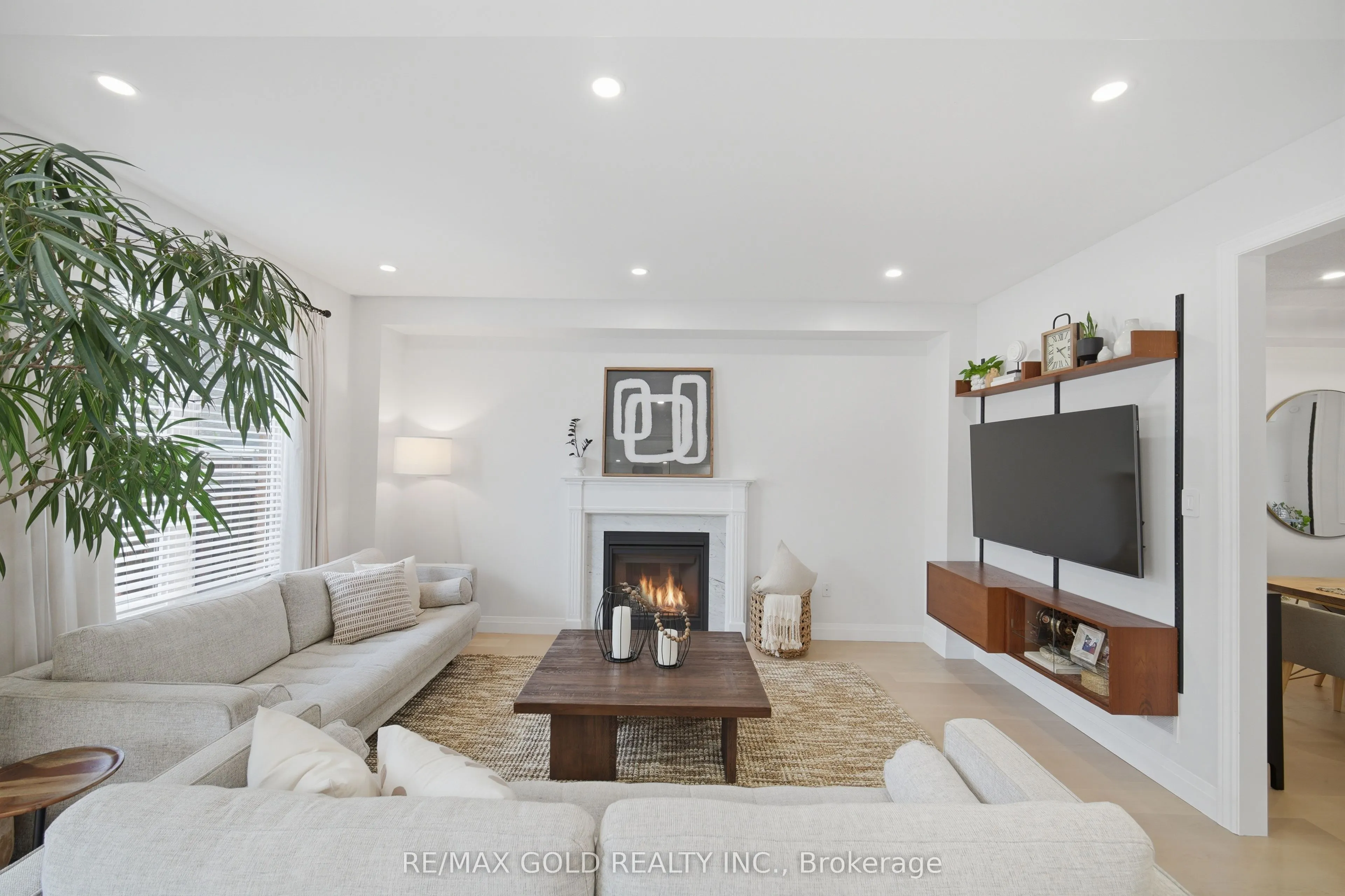 24 Gunning Crescent E