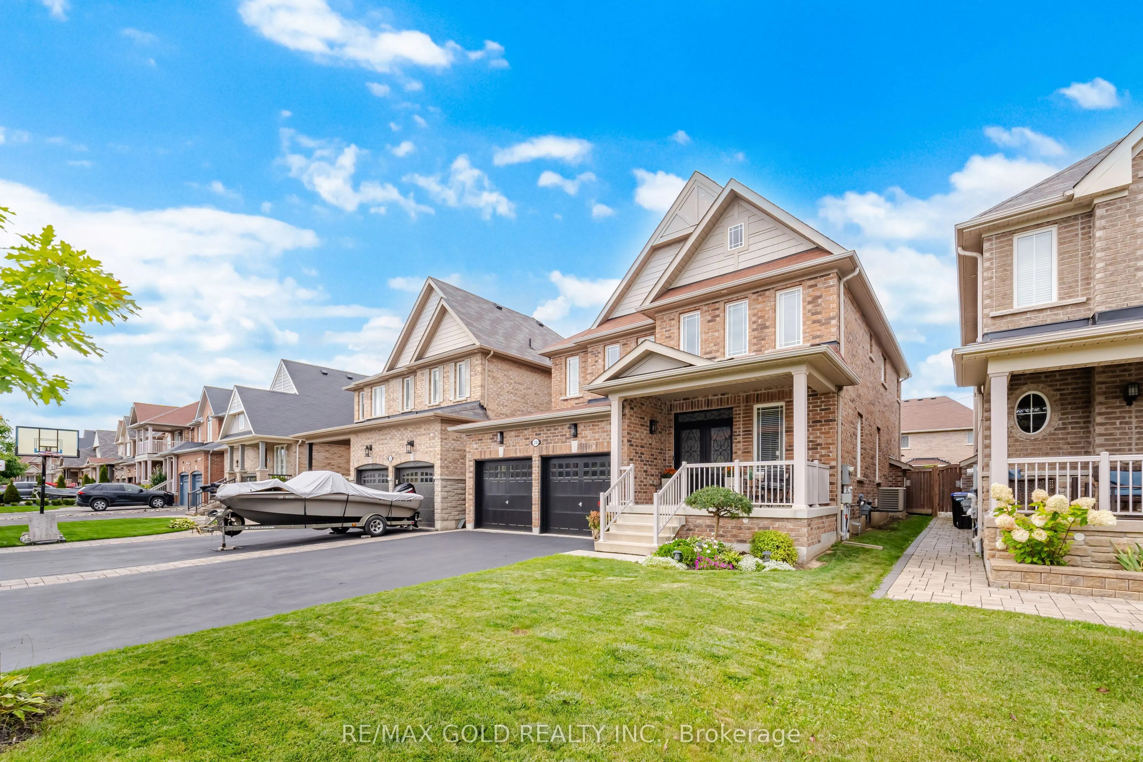 24 Gunning Crescent E